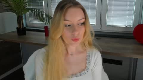 Snapshot of sugar_with_tea chatting on 05/12/26, 07:38 Alicia online show from 05/12/26, 07:38