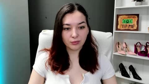 Snapshot of sugar_xmegan chatting on 05/19/26, 06:42 Megan online show from 05/19/26, 06:42