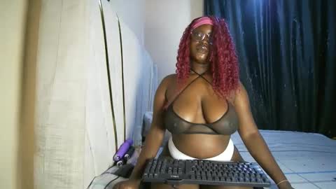 Snapshot of sugara_spicexo chatting on 04/17/26, 06:27 Ss online show from 04/17/26, 06:27