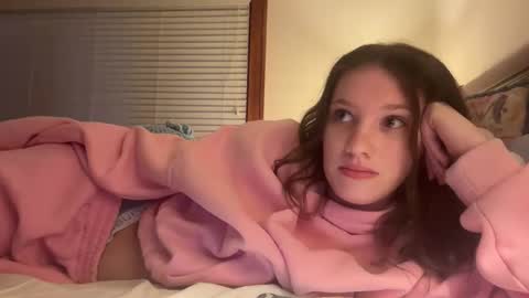 Snapshot of sugarbaexo420 chatting on 02/18/26, 12:45 sugarbaeJ online show from 02/18/26, 12:45