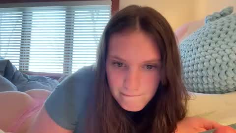 Snapshot of sugarbaexo420 chatting on 03/10/26, 07:30 sugarbaeJ online show from 03/10/26, 07:30