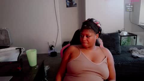 Snapshot of sugarbearlove87 chatting on 11/02/25, 06:10 lexi love online show from 11/02/25, 06:10