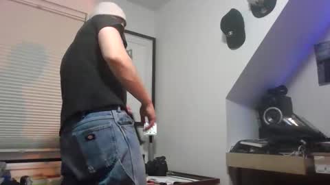 Snapshot of sugargay222 chatting on 04/14/26, 01:55 Sugar online show from 04/14/26, 01:55