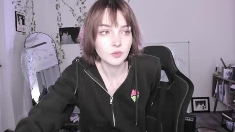 Snapshot of sugarmiette chatting on 05/22/26, 03:24 Ella online show from 05/22/26, 03:24