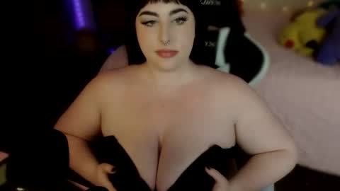 Lucy Love online show from 05/02/26, 09:31