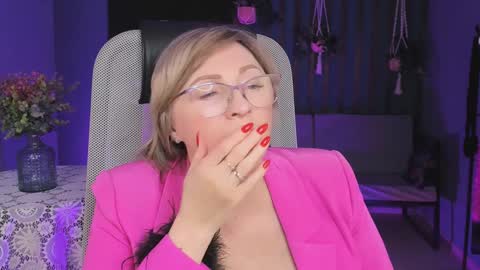 Vivien online show from 01/11/25, 06:23