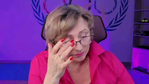 Vivien online show from 02/08/25, 03:10