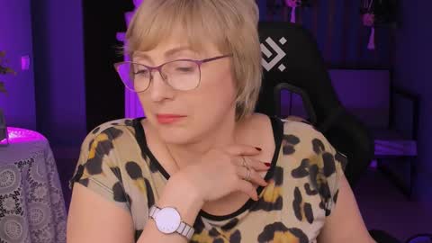 Vivien online show from 03/12/25, 09:13