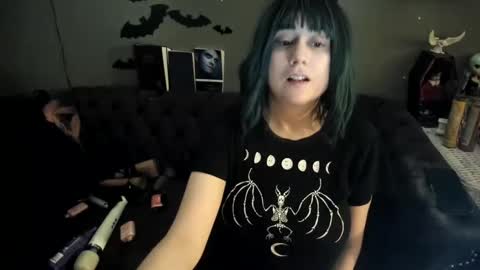 Sugary online show from 10/16/25, 04:24