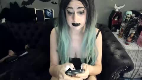 Sugary online show from 10/25/25, 06:43