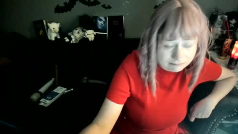 Snapshot of sugary_sweet chatting on 06/13/26, 11:24 Sugary online show from 06/13/26, 11:24