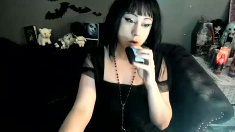 Snapshot of sugary_sweet chatting on 06/14/26, 02:35 Sugary online show from 06/14/26, 02:35