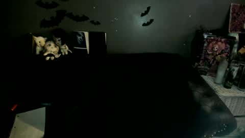 Snapshot of sugary_sweet chatting on 06/19/26, 12:04 Sugary online show from 06/19/26, 12:04