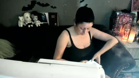 Snapshot of sugary_sweet chatting on 06/24/26, 02:21 Sugary online show from 06/24/26, 02:21