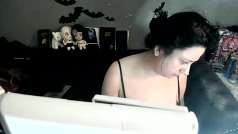 Snapshot of sugary_sweet chatting on 06/26/26, 10:30 Sugary online show from 06/26/26, 10:30