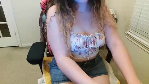 sugasunny online show from 10/20/25, 04:13