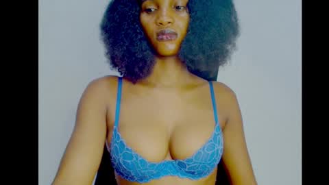 Snapshot of sugax_cuntwetxx chatting on 10/16/25, 02:12 Ivy online show from 10/16/25, 02:12