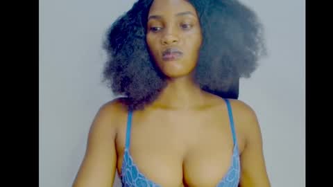 Snapshot of sugax_cuntwetxx chatting on 10/27/25, 02:59 Ivy online show from 10/27/25, 02:59