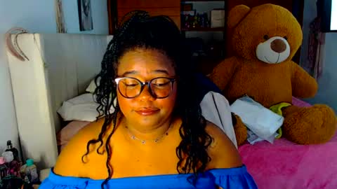 Snapshot of suggarbaby1 chatting on 06/20/26, 05:43 Cami Back in 2 hours online show from 06/20/26, 05:43