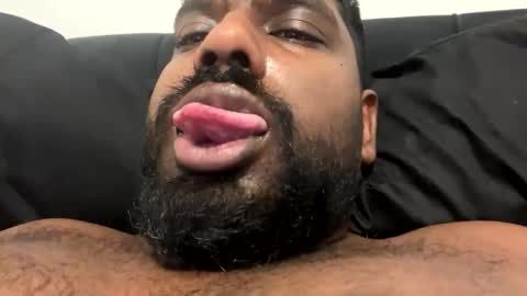 Snapshot of suggnight chatting on 11/20/25, 02:28 Let me be your knight that saves you online show from 11/20/25, 02:28