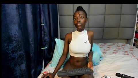 suhaila_suu online show from 01/08/25, 12:17