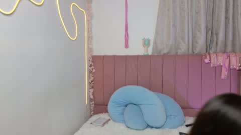 sukilove18 online show from 09/25/25, 12:03