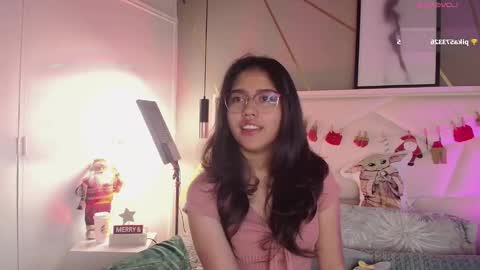 Snapshot of sukirush chatting on 11/25/25, 11:43 SUKI online show from 11/25/25, 11:43