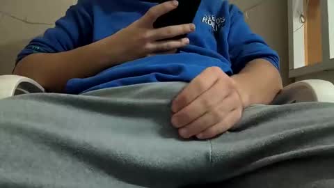 Niko online show from 11/12/25, 10:20