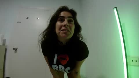 Mary Lana online show from 12/01/25, 04:23