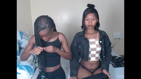 sultryvibesonly online show from 11/17/25, 01:22