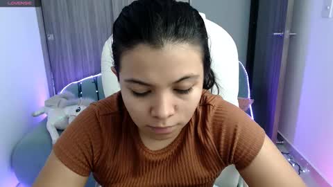 Snapshot of sumermoore chatting on 10/11/25, 01:38 llll online show from 10/11/25, 01:38