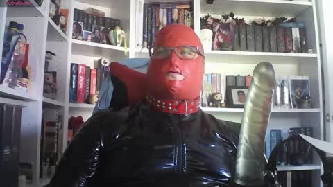 Snapshot of sumisolatex chatting on 10/10/25, 02:16 Sumisolatex online show from 10/10/25, 02:16