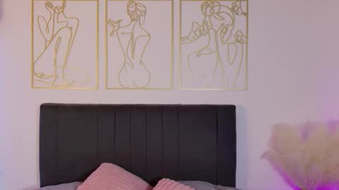 OnlyFans summer holiday online show from 10/31/25, 03:29