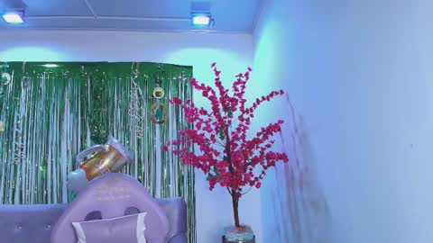 summer_miller online show from 03/19/26, 11:36