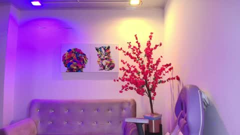 summer_miller online show from 04/28/26, 11:37