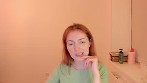 Snapshot of summer_preston chatting on 06/12/26, 09:03 Summer Preston online show from 06/12/26, 09:03