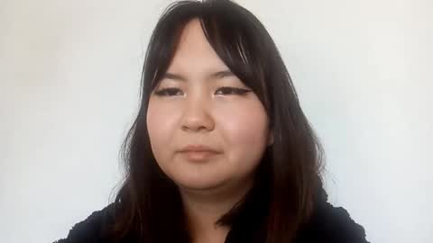 Snapshot of summergraczyk chatting on 03/21/26, 08:30 Mia online show from 03/21/26, 08:30