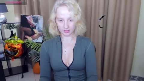 Snapshot of summerjem chatting on 11/01/25, 09:33 summerjem online show from 11/01/25, 09:33