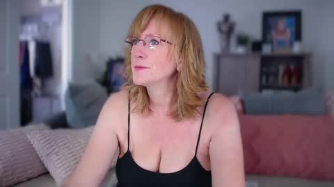 SummerKnightzzz online show from 05/14/26, 12:23