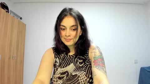 Summer online show from 12/04/25, 07:00