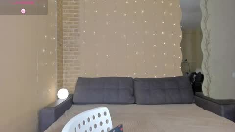 Snapshot of sun4ox chatting on 10/10/25, 03:16 Zoya online show from 10/10/25, 03:16