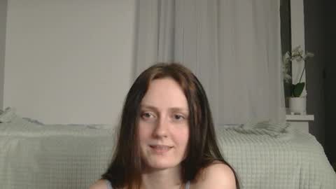 Snapshot of sun_sparkle chatting on 01/13/26, 04:56 Olivia online show from 01/13/26, 04:56