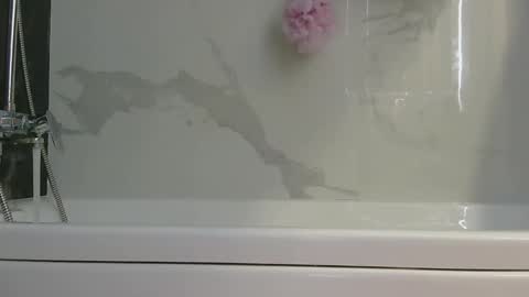 Snapshot of sun_sparkle chatting on 02/08/26, 06:44 Olivia online show from 02/08/26, 06:44