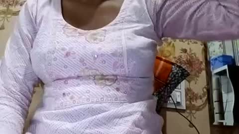 Snapshot of sunali_jain03 chatting on 06/19/26, 07:34 sunali_jain03 online show from 06/19/26, 07:34