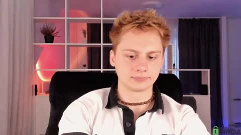 Snapshot of sunburn_boy chatting on 06/23/26, 05:11 Emilio online show from 06/23/26, 05:11