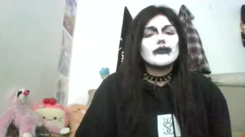 Snapshot of sundaygoth chatting on 06/11/26, 01:42 sundaygoth online show from 06/11/26, 01:42