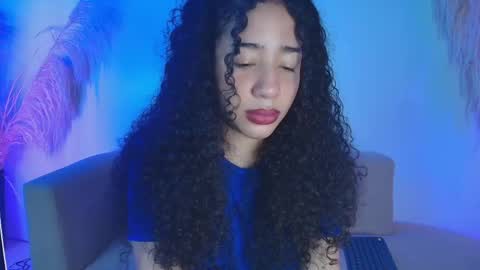Snapshot of sunflower_aillyn chatting on 05/14/26, 11:33 Aillyn Perez online show from 05/14/26, 11:33
