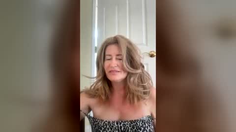 Snapshot of sunflowerannie chatting on 07/19/26, 02:54 sunflowerannie online show from 07/19/26, 02:54
