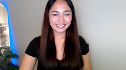 Snapshot of sunkist_mwhh chatting on 12/16/25, 04:23 harley online show from 12/16/25, 04:23