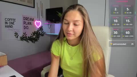 Sofia online show from 09/17/25, 01:46